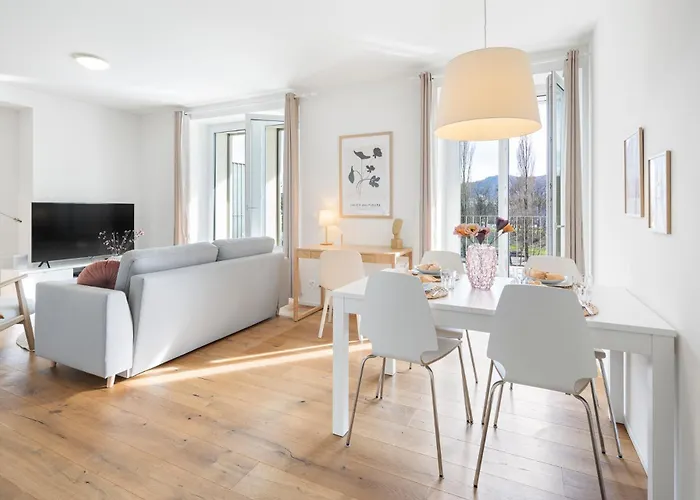 Stayy The River - Contactless Check-in Lägenhetshotell Zürich