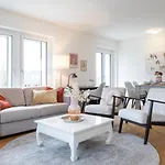 Stayy The River - Contactless Check-in Apartahotel Zúrich