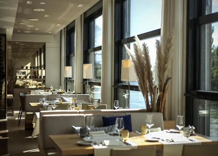 Stayy The River - Contactless Check-in 3*